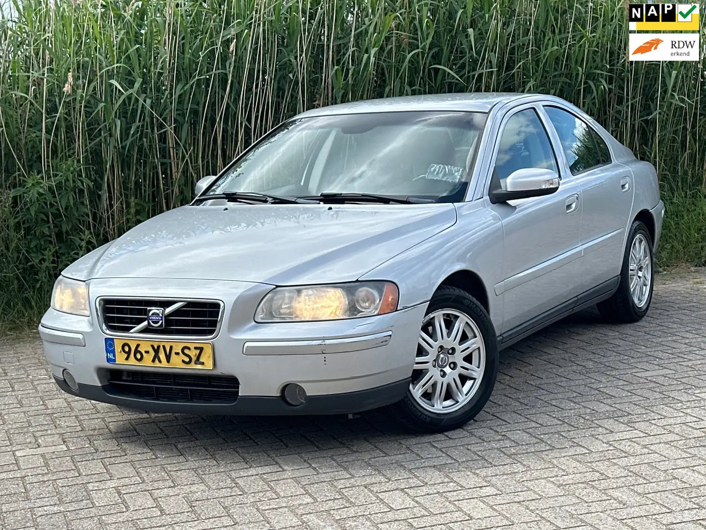Volvo S60 2.4 Edition II Airco Leder Stoelverwarming Trekhaa Szürke - 1