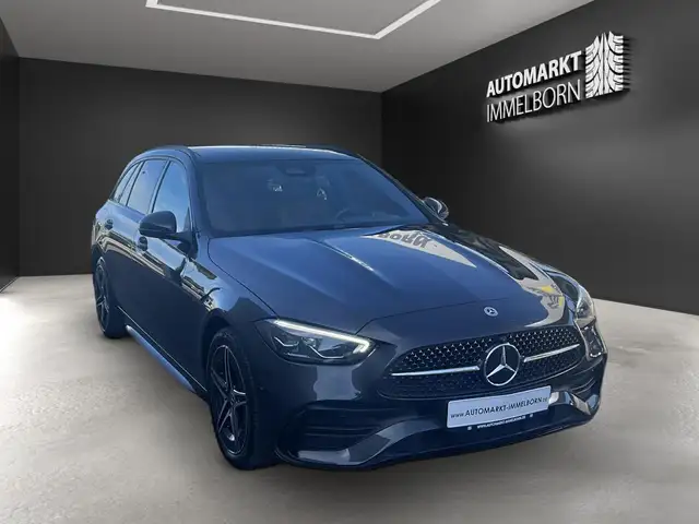 Mercedes-Benz C-Class view 3