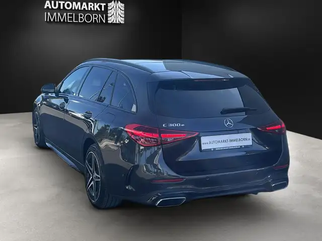 Mercedes-Benz C-Class view 6