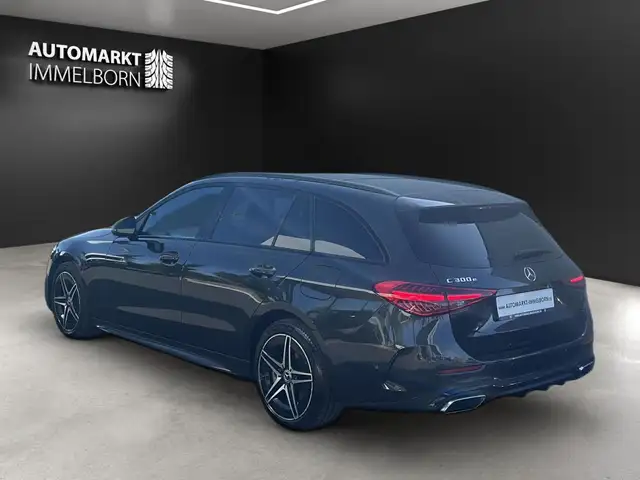 Mercedes-Benz C-Class view 5