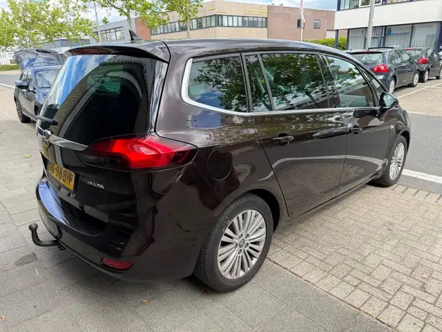 Opel Zafira Tourer view 6