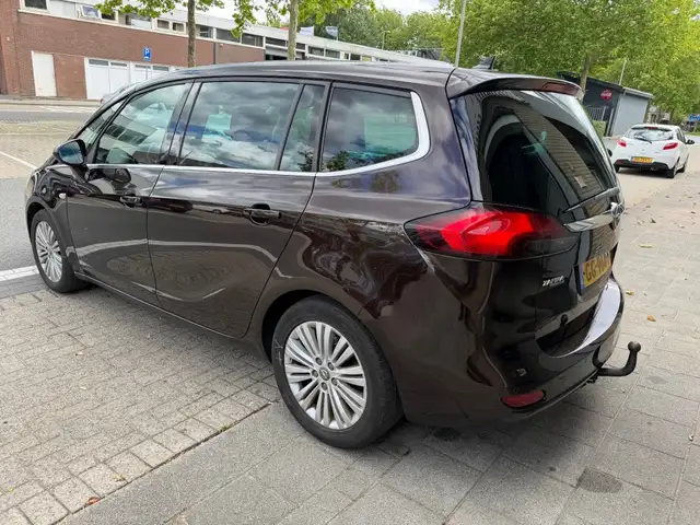 Opel Zafira Tourer view 8