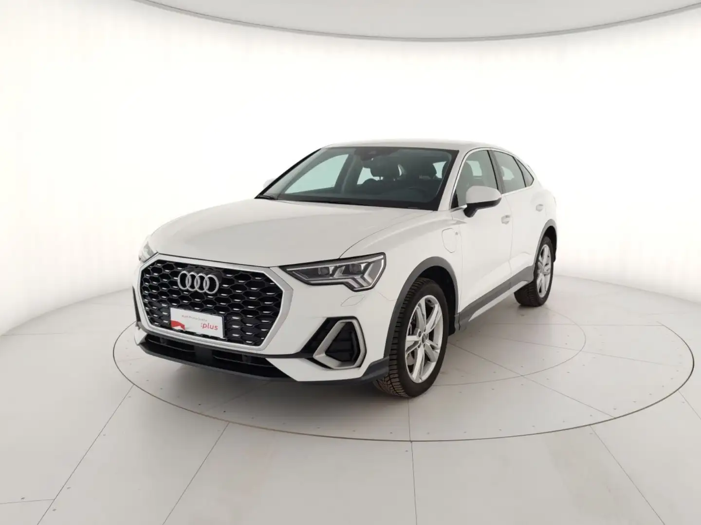 Audi Q3 SPB 45 TFSI e S tronic S line edition Bianco - 1
