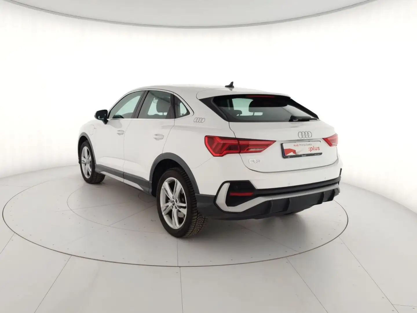 Audi Q3 SPB 45 TFSI e S tronic S line edition Bianco - 2