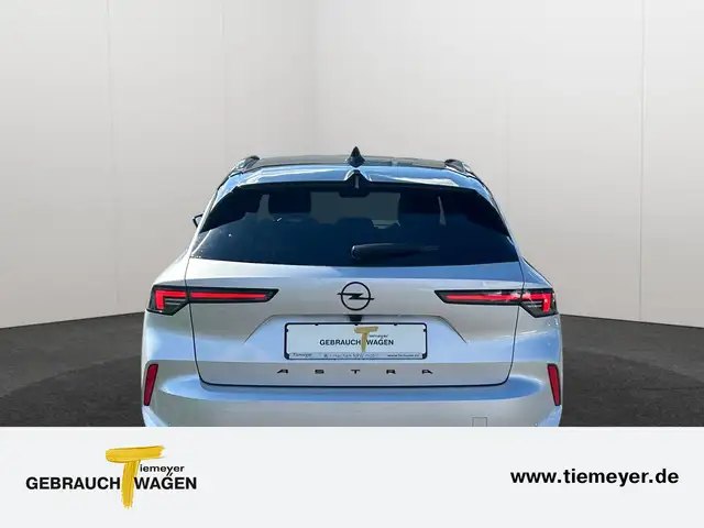 Opel Astra view 6