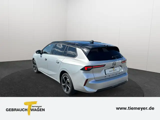 Opel Astra view 7