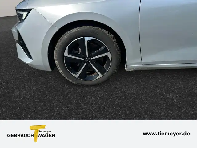 Opel Astra view 9