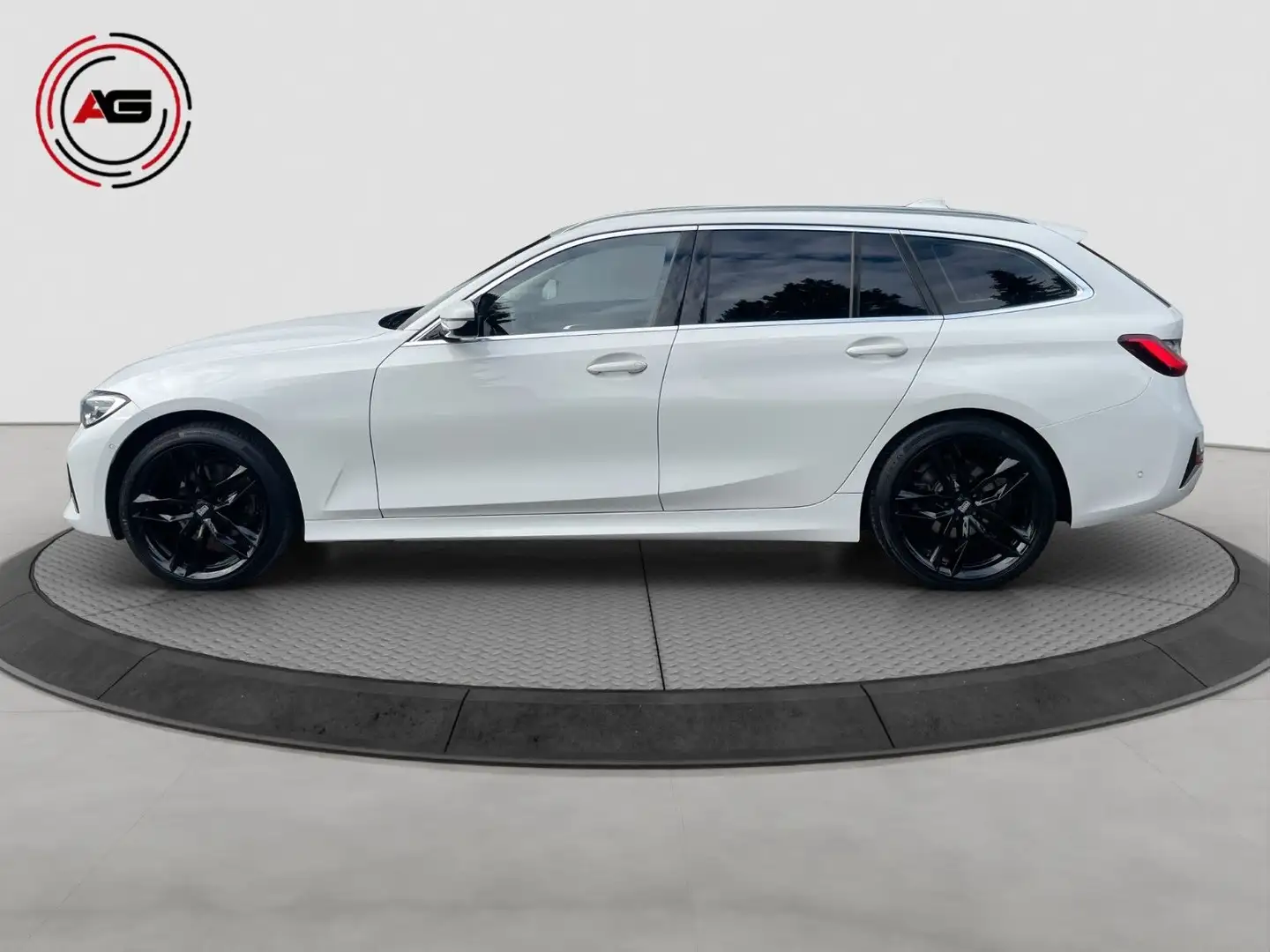 BMW 320 iAT Luxury Line LC.PROF ACC KAMERA PANO LEDER Weiß - 2