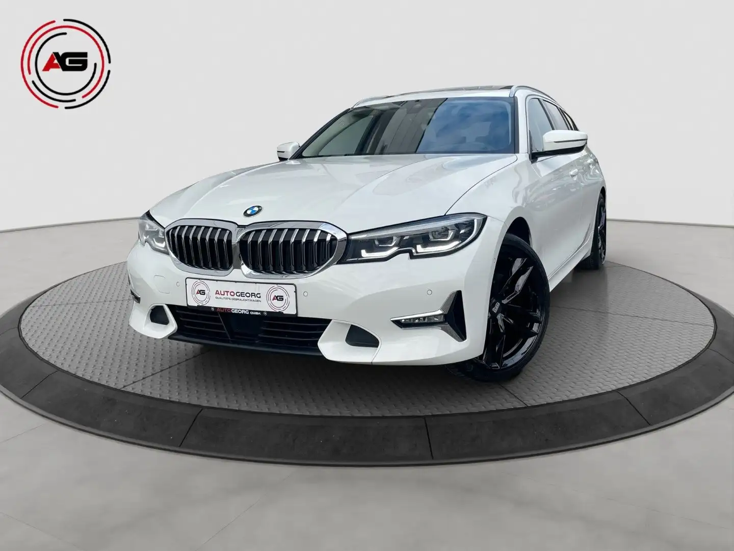 BMW 320 iAT Luxury Line LC.PROF ACC KAMERA PANO LEDER Weiß - 1
