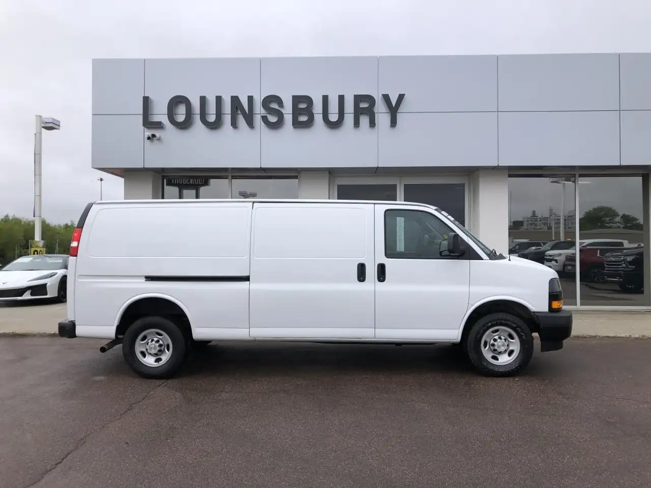 2024 Chevrolet Express 2500