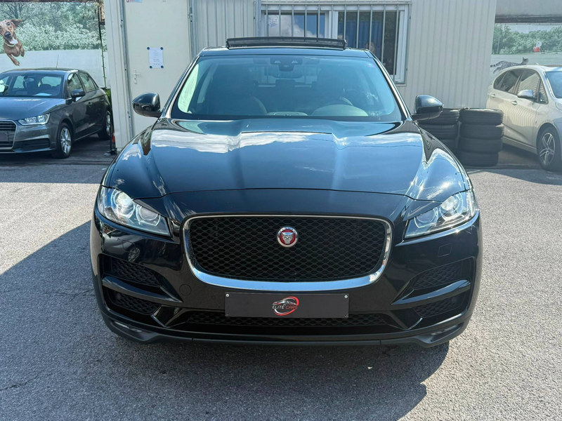 Jaguar F-Pace F-Pace 2.0 D AWD / TVA DEDUCTIBLE / CUIR / TOIT / CAMERA — photo 2
