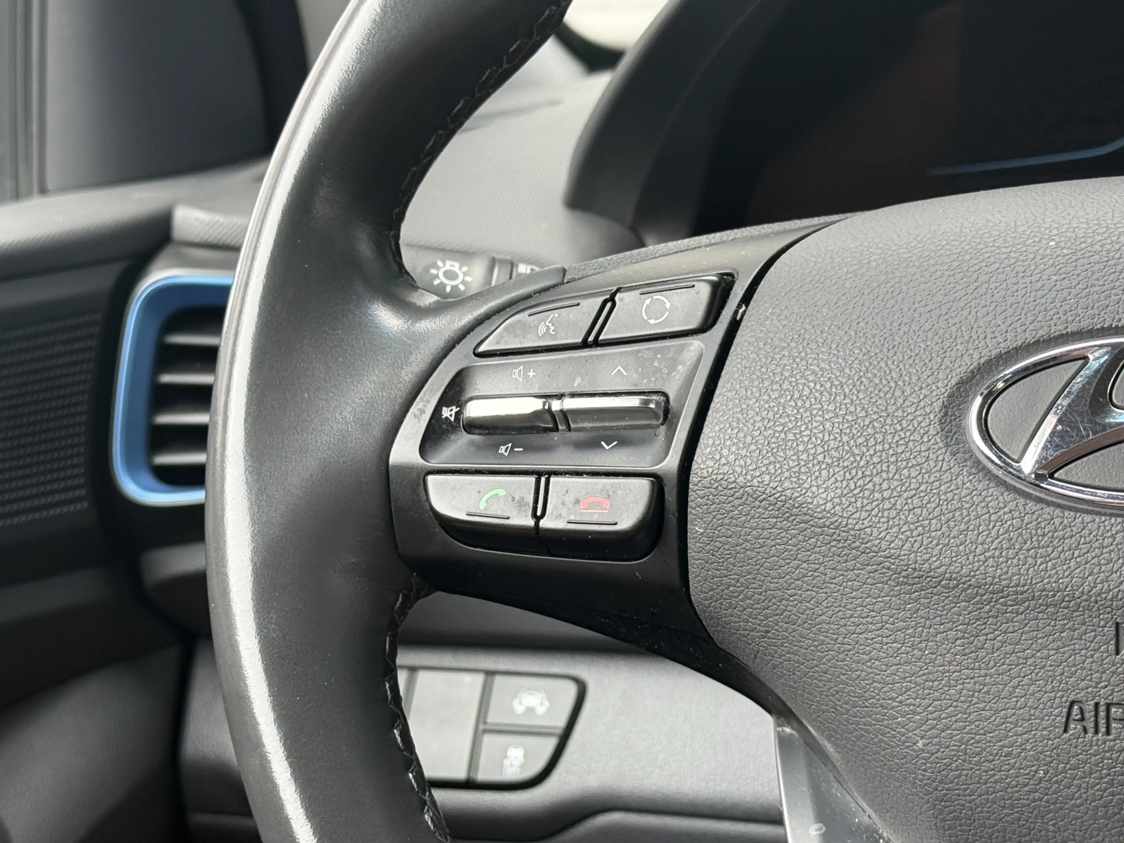 Hyundai IONIQ 1.6 GDi Comfort NAV/CAM,LED — photo 13