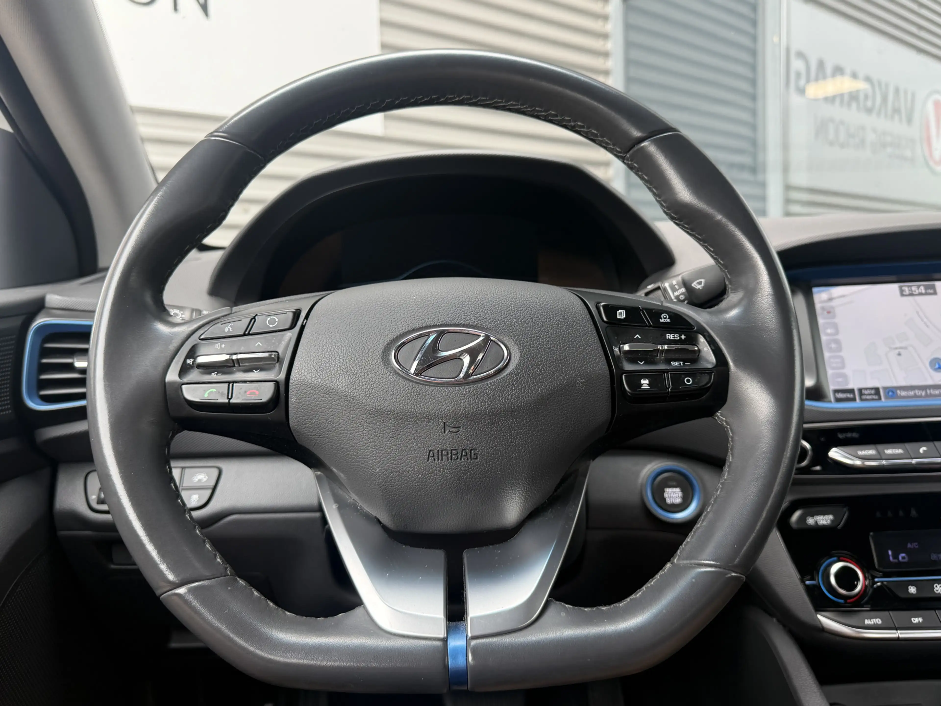 Hyundai IONIQ 1.6 GDi Comfort NAV/CAM,LED — photo 12