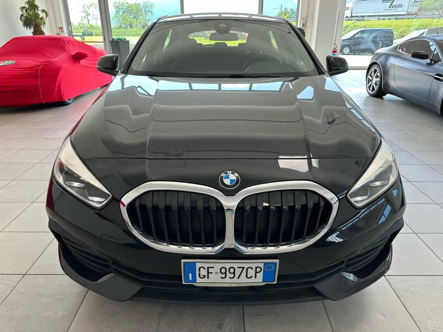BMW 116 d 5p. Business Advantage Schwarz - 2
