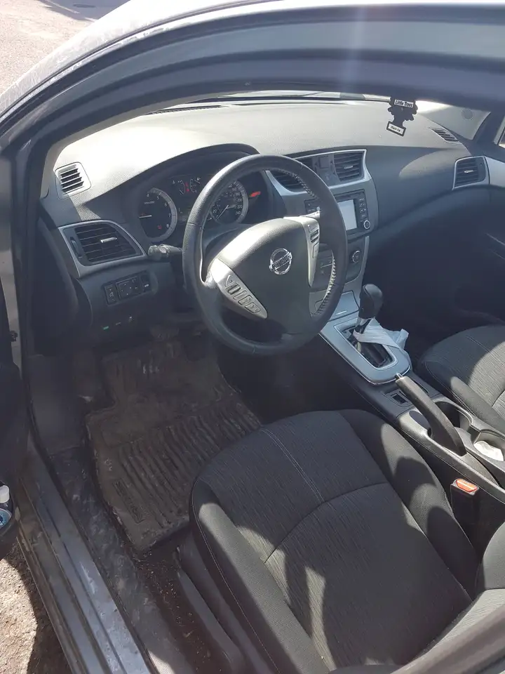 Nissan Sentra снимка Nissan Sentra