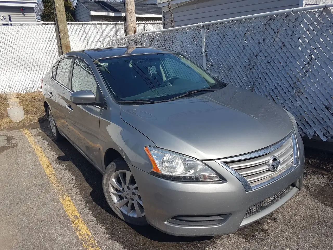 Nissan Sentra снимка Nissan Sentra
