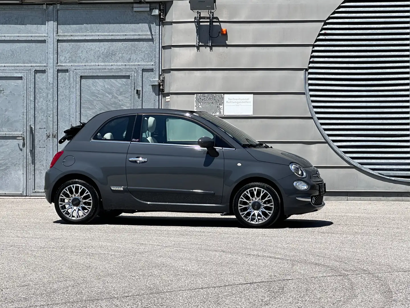 Fiat 500C Lifestyle Hybrid Cabrio für den Altag / 25. tkm Grau - 2