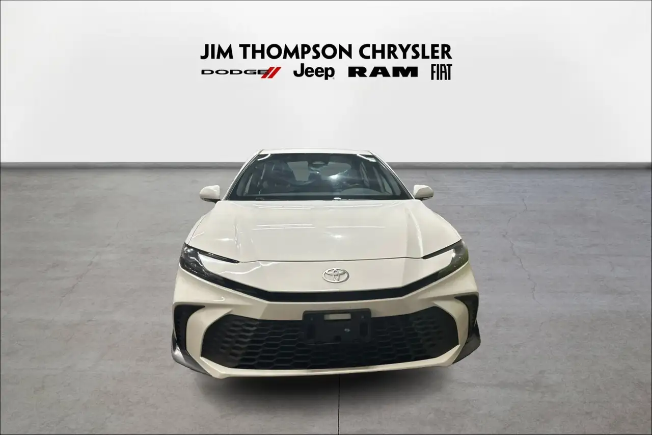 Toyota Camry снимка Toyota Camry