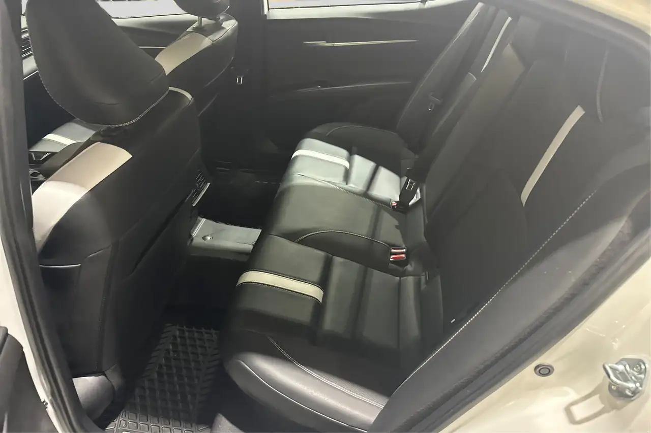 Toyota Camry снимка Toyota Camry