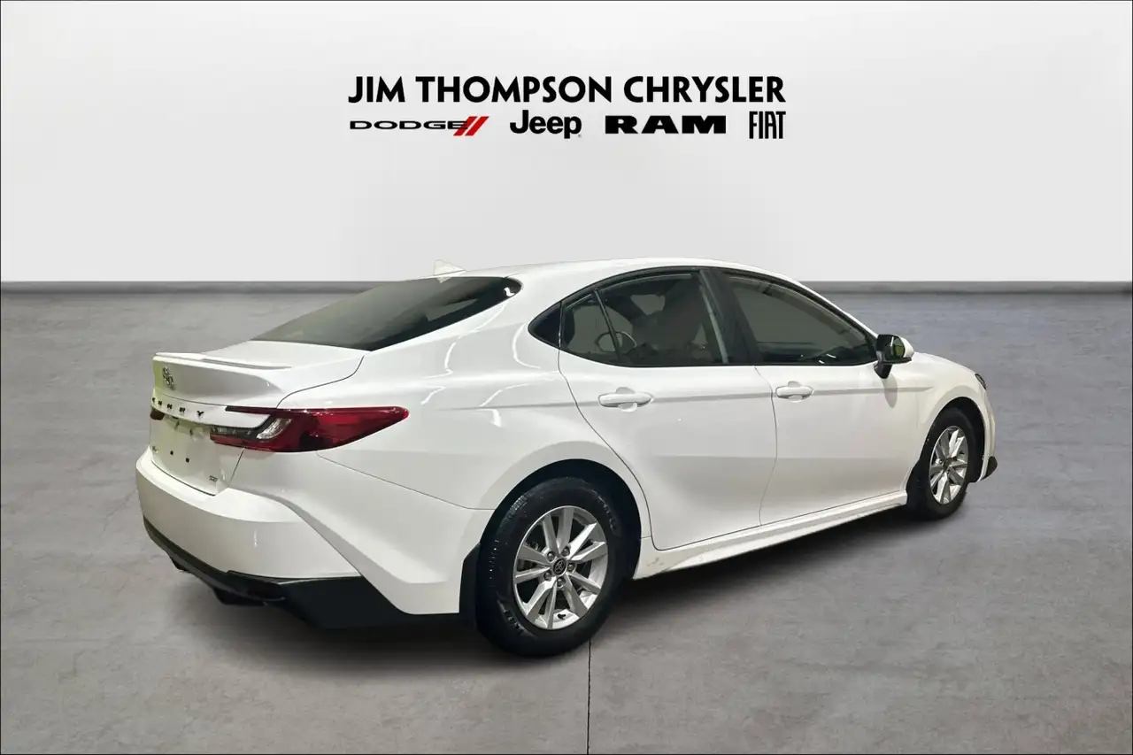Toyota Camry снимка Toyota Camry