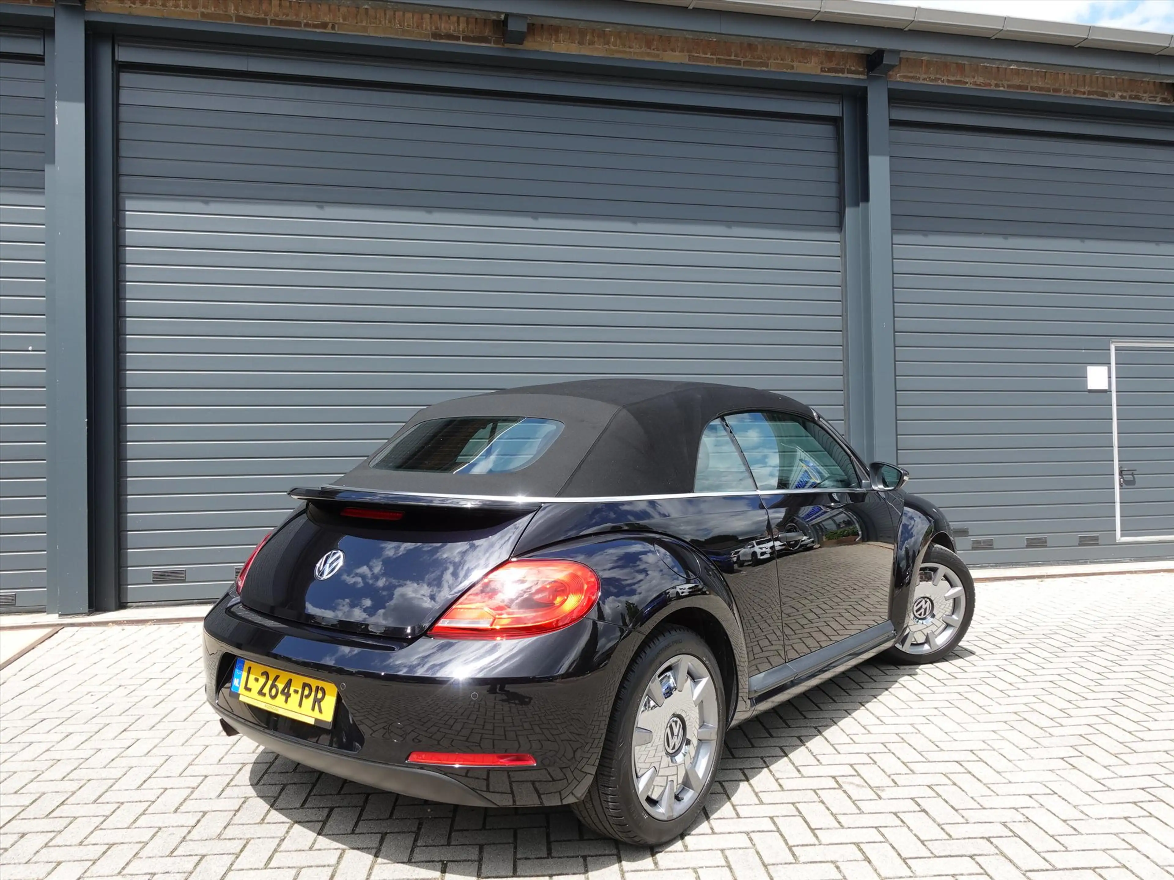 Volkswagen Beetle 1.2 TSI Design RIJKLAAR/STOELVERWARMING/CLIMA/PDC/ — photo 4