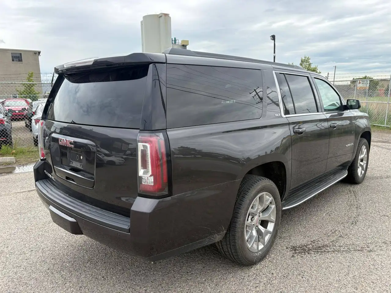 GMC Yukon снимка GMC Yukon