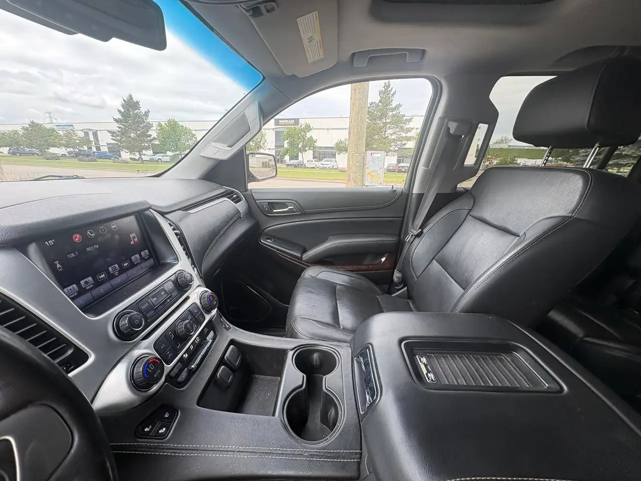 GMC Yukon снимка GMC Yukon