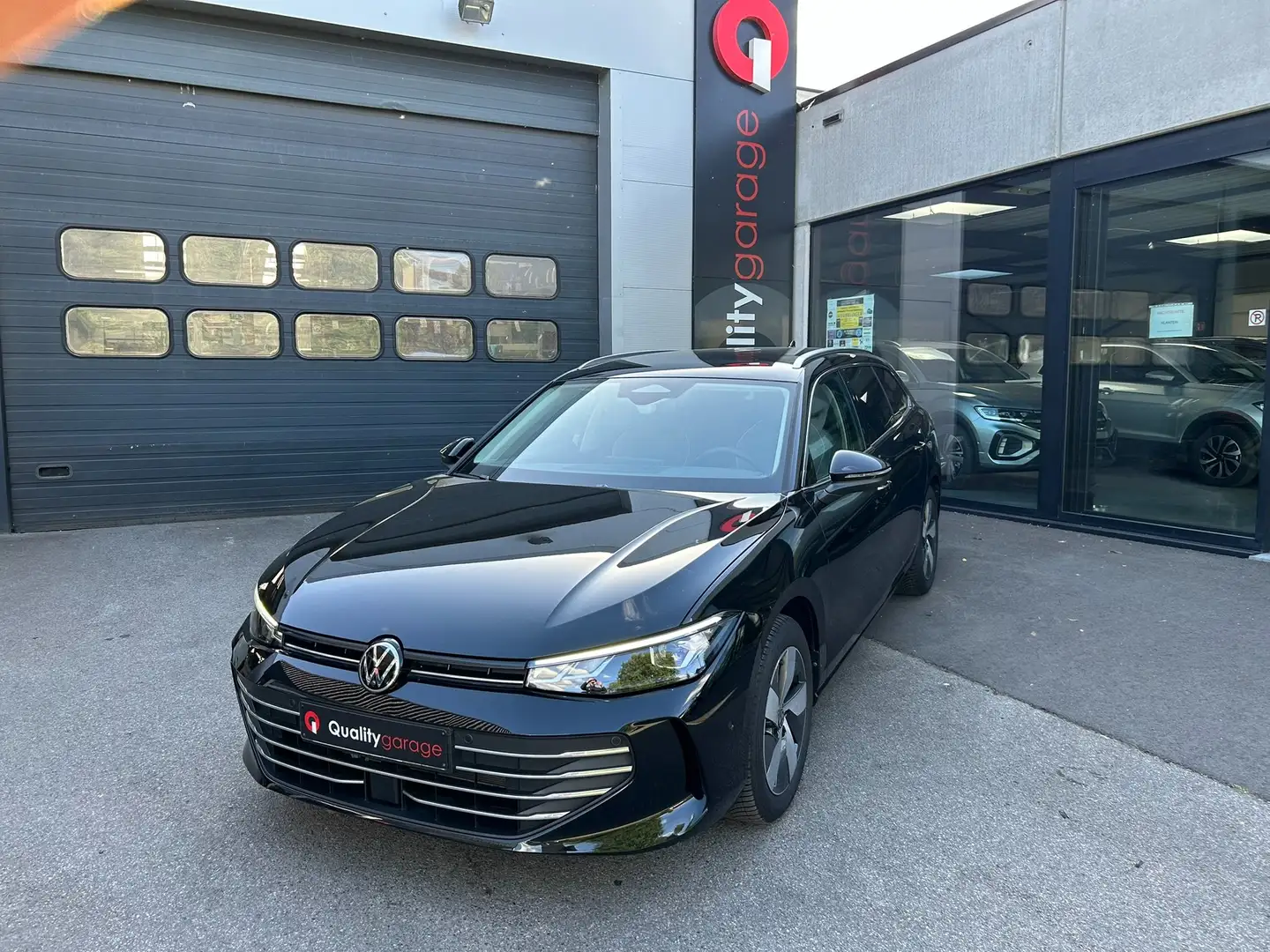 Volkswagen Passat Variant 1.5 eTSI Style Business OPF DSG Noir - 1