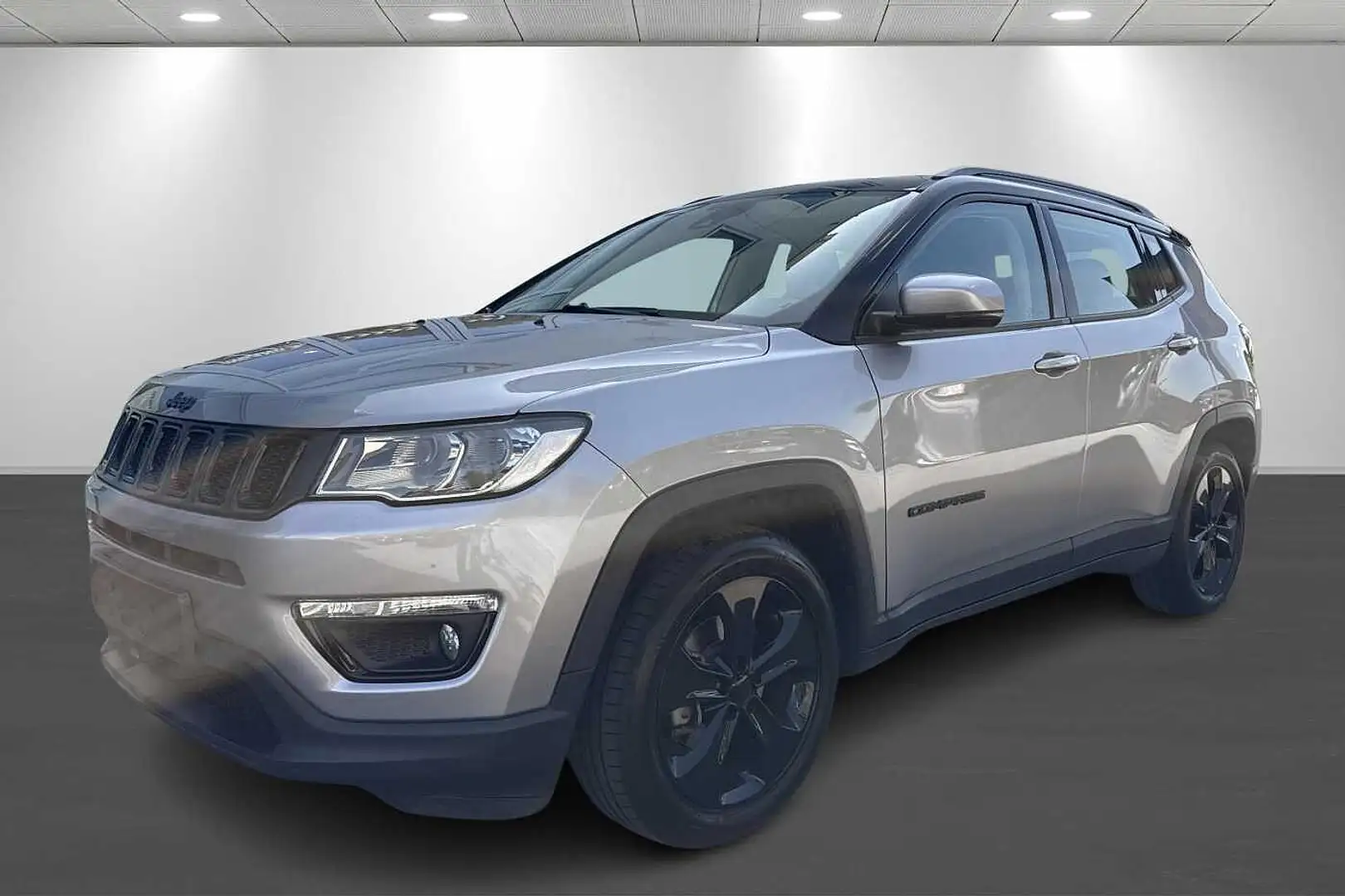 Jeep Compass 1.4 Turbo 4x2 Blackstar Plateado - 1