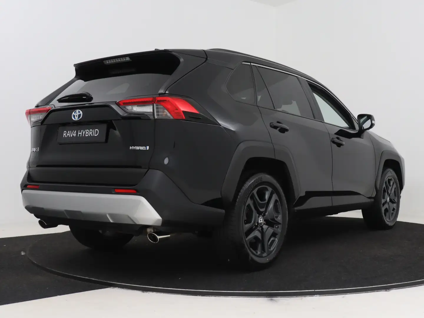 Toyota RAV 4 2.5 Hybrid AWD ADVENTURE Zwart - 2
