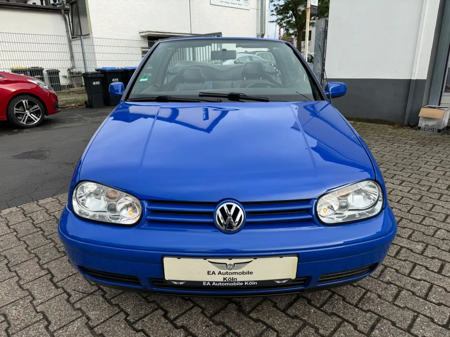 Volkswagen Golf 4 Cabrio 1.8*COLOR CONCEPT*AUTOMATIK*KLIMA Bleu - 2