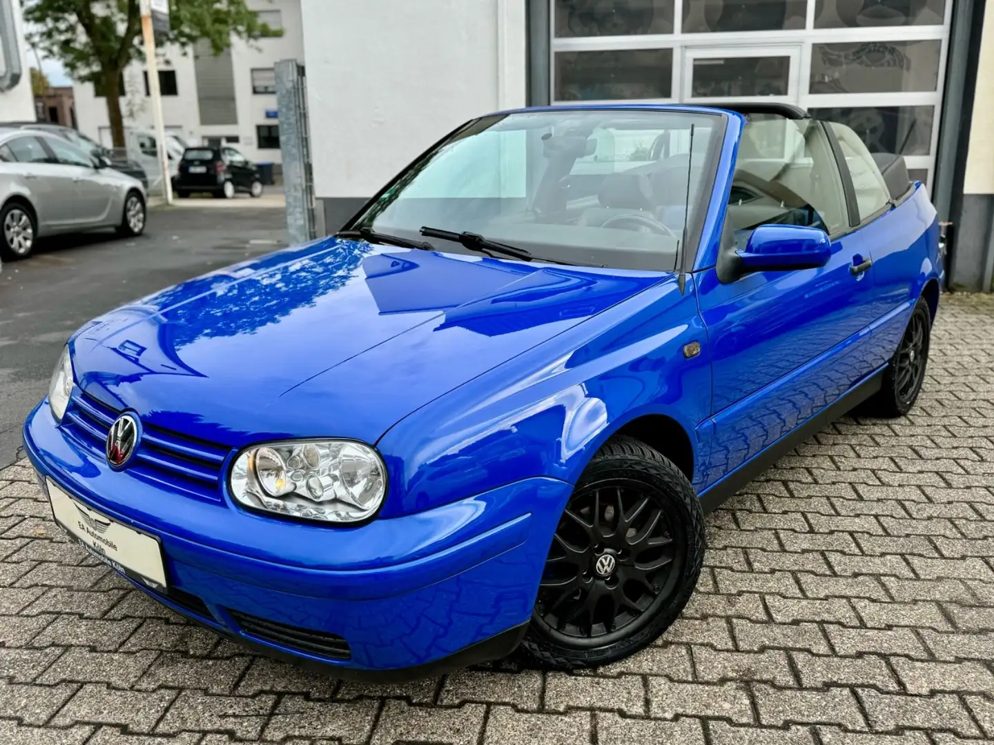 Volkswagen Golf 4 Cabrio 1.8*COLOR CONCEPT*AUTOMATIK*KLIMA Bleu - 1