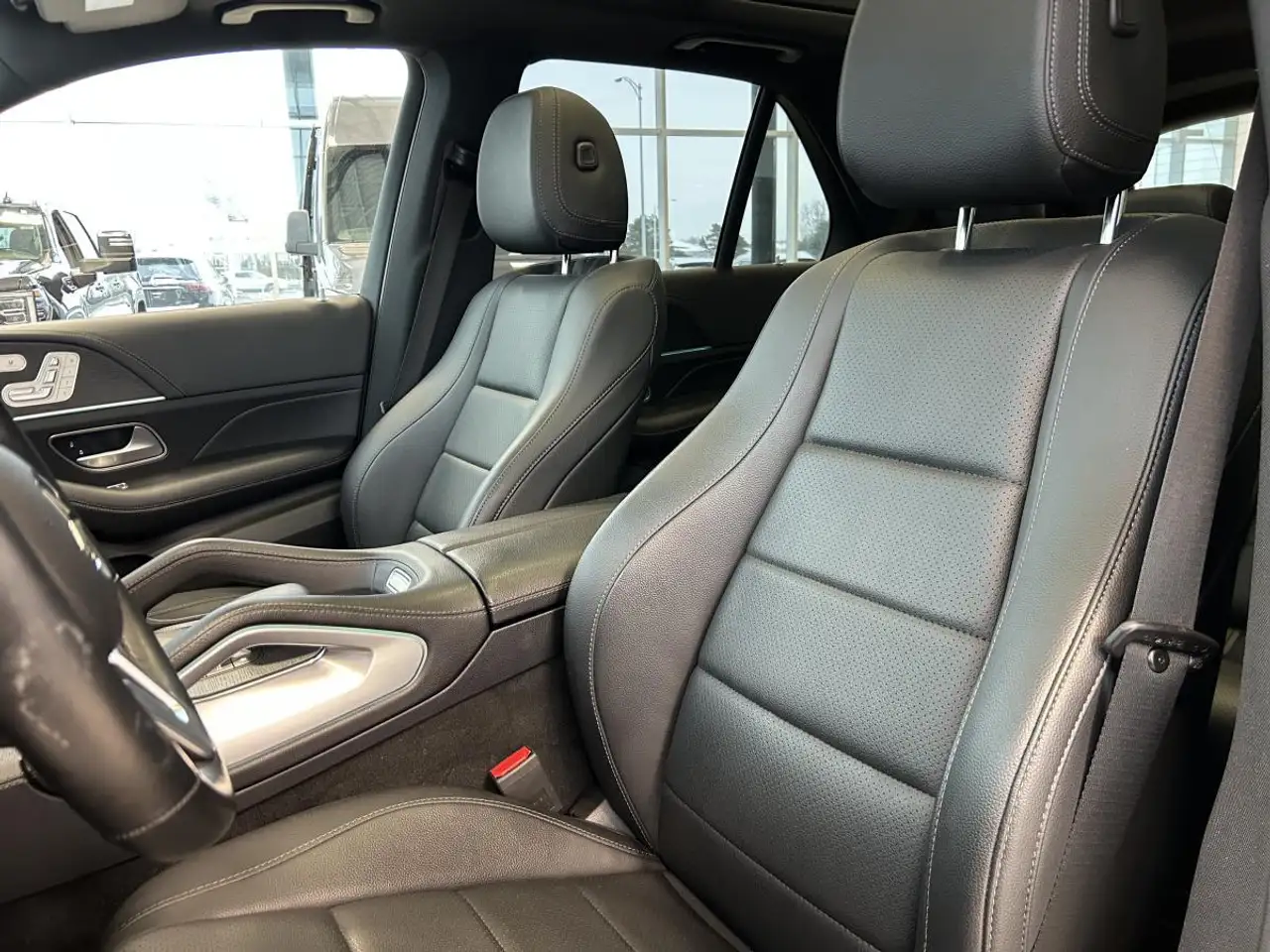 Mercedes-Benz GLE снимка Mercedes-Benz GLE