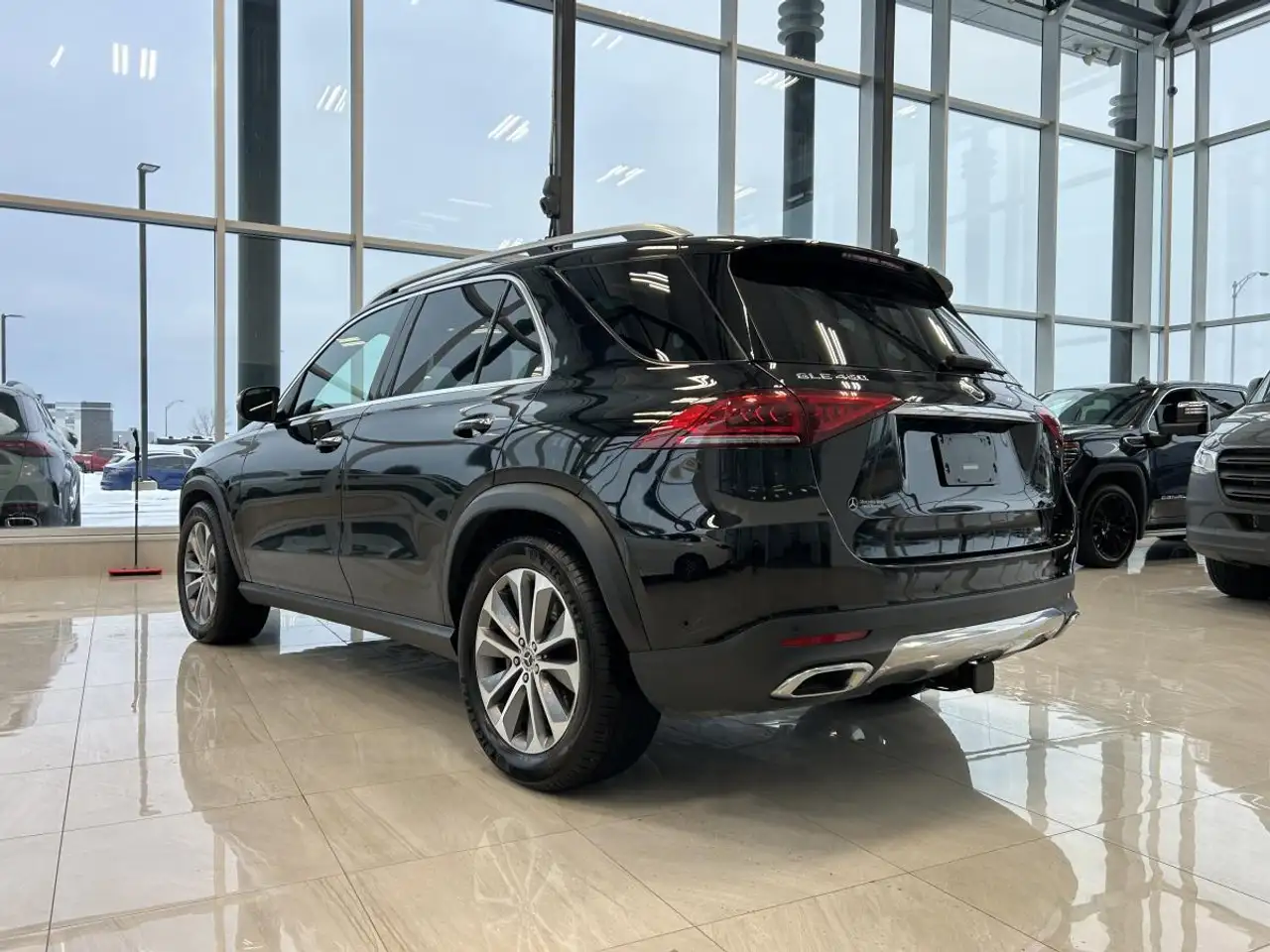 Mercedes-Benz GLE снимка Mercedes-Benz GLE