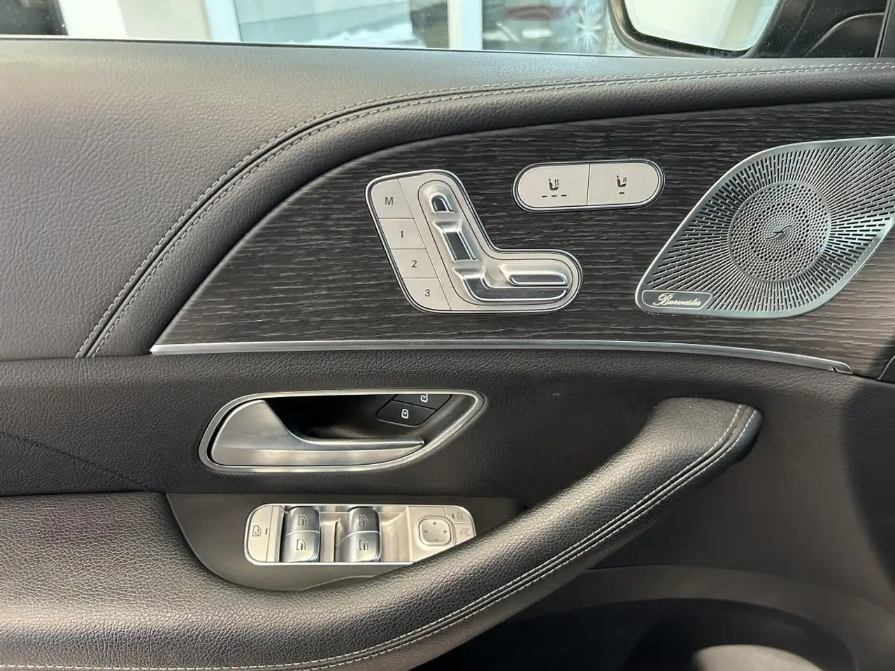 Mercedes-Benz GLE снимка Mercedes-Benz GLE