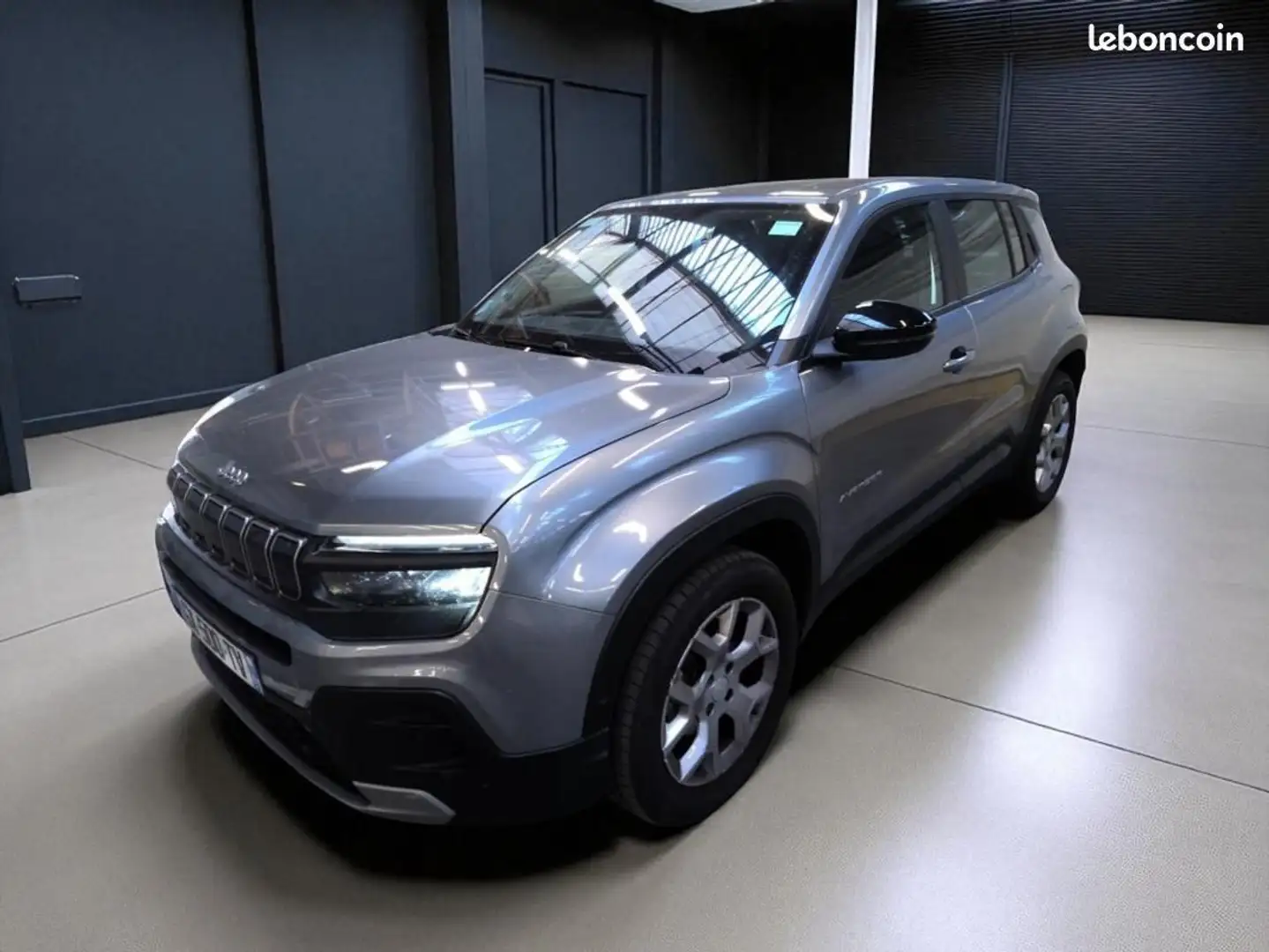 Jeep Avenger 1.2 T3 100ch ALTITUDE 2WD EN ARRIVAGE Gris - 1