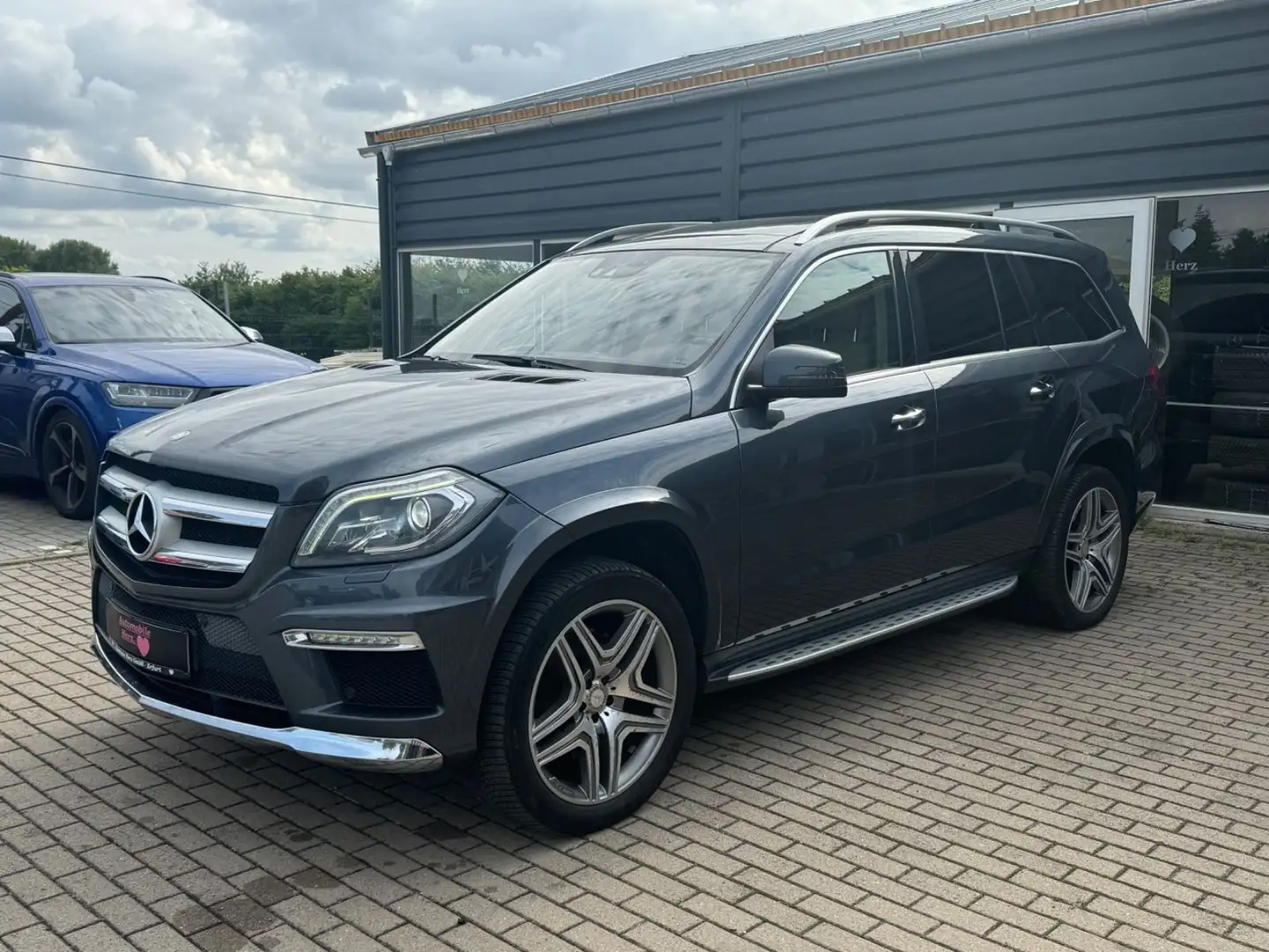 Mercedes-Benz GL 500 *Facelift*4Matic*AMG*B&O*7Sitzer* Grau - 1
