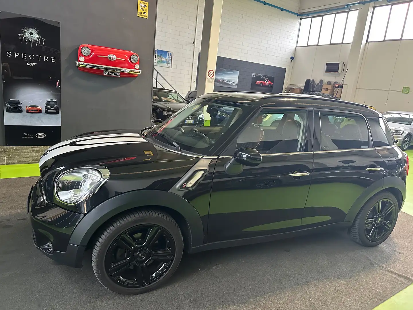 MINI Cooper SD Countryman 2.0D 143CV PELLE-XENON-CERCHI 18 Černá - 1