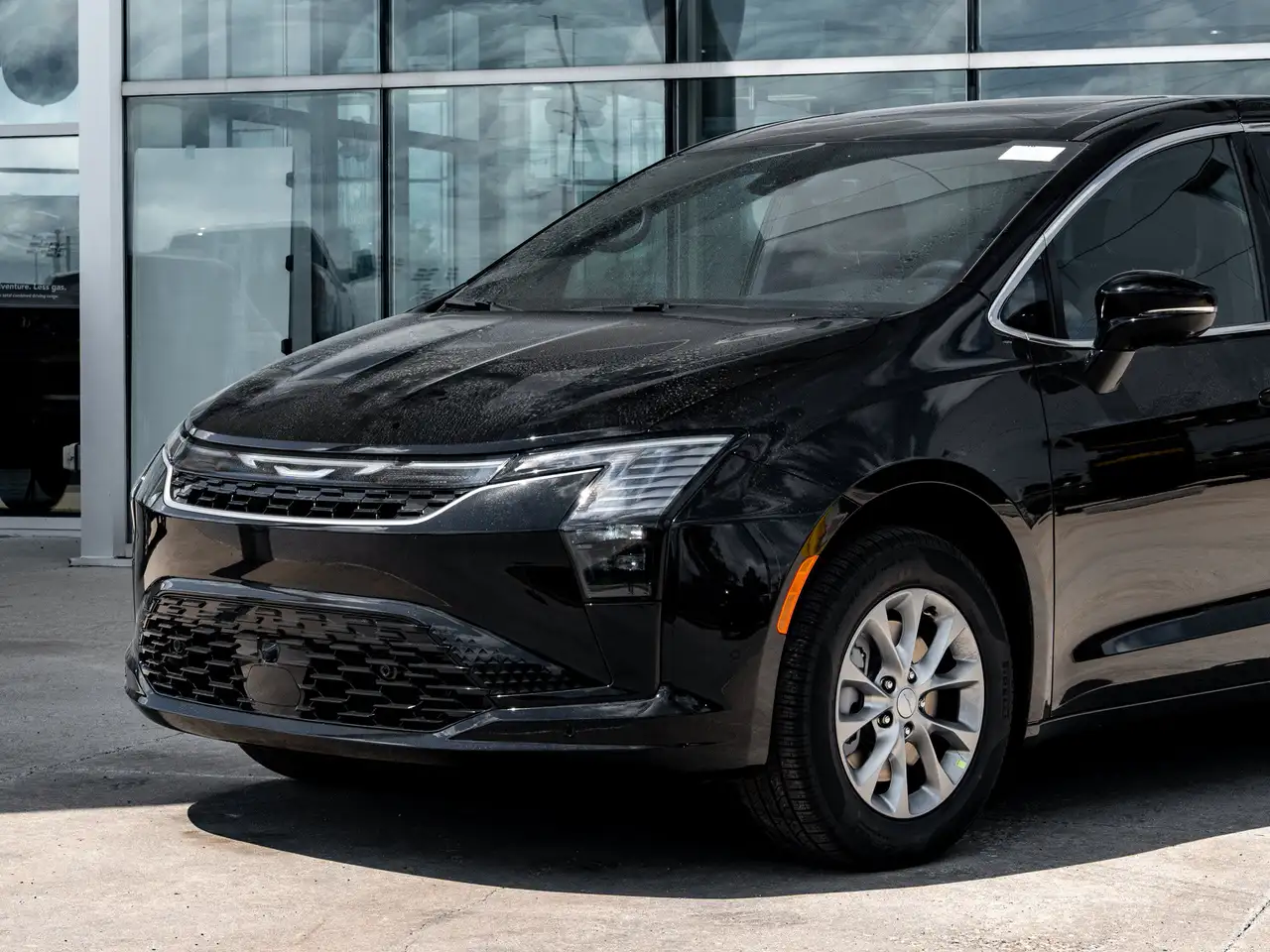 Chrysler Pacifica photo Chrysler Pacifica