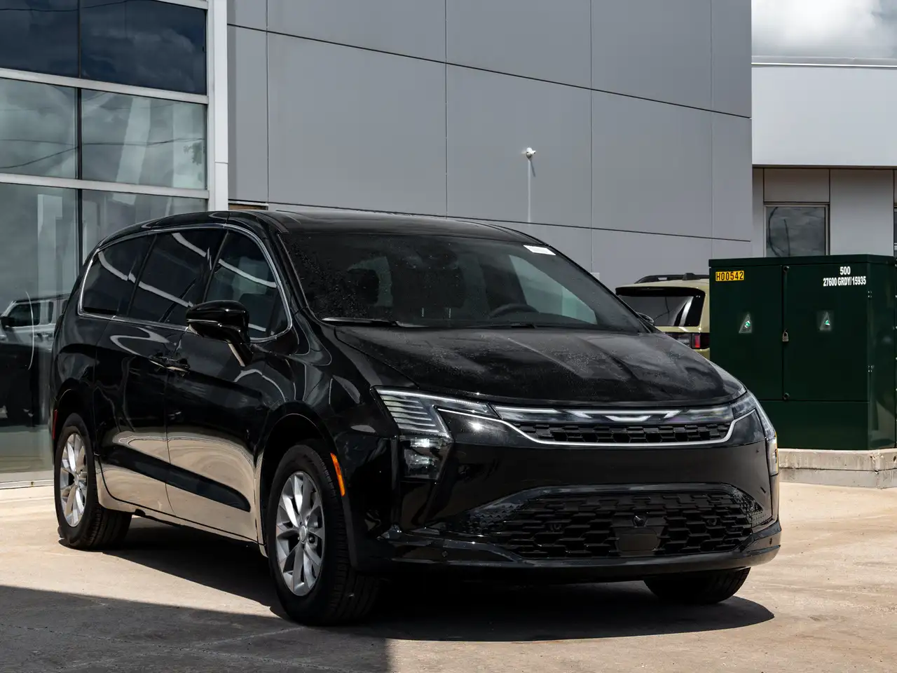 Chrysler Pacifica photo Chrysler Pacifica