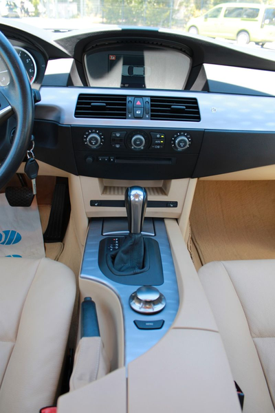 BMW 545 i Aut. Leder Navi PDC Xenon 1.Hand 17"Alu — photo 13