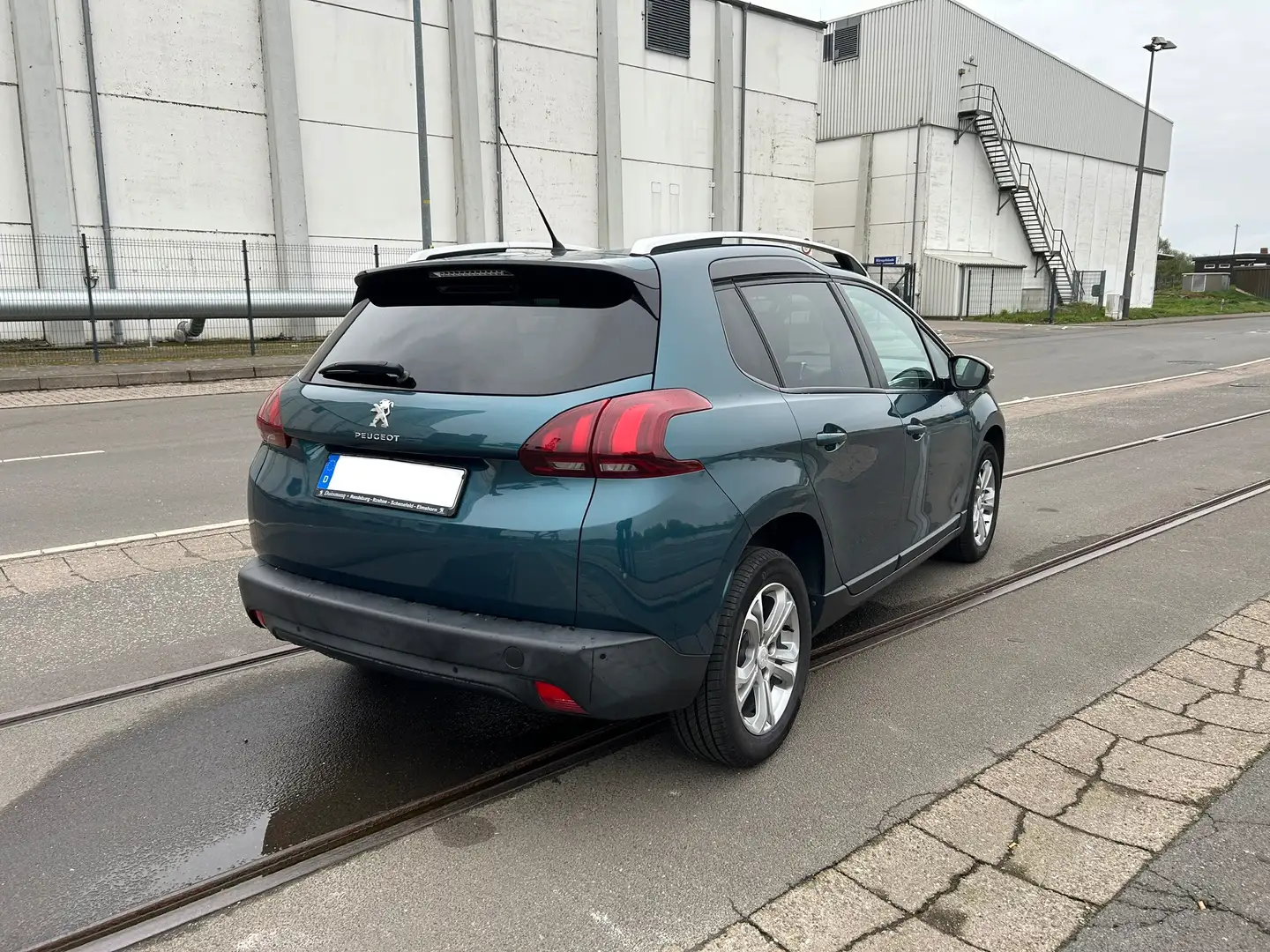 Peugeot 2008 2008 BlueHDi 100 STOP Blau - 2