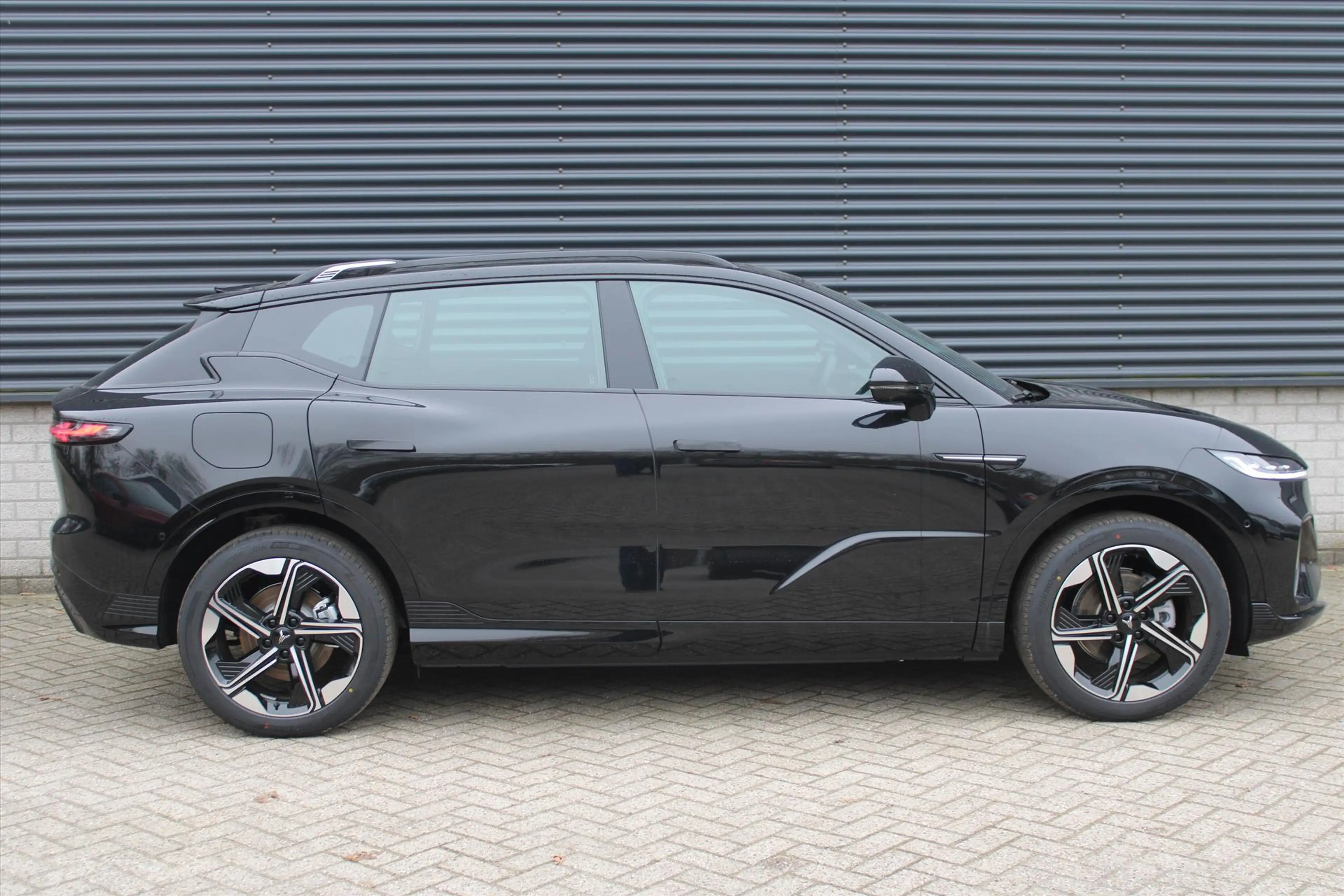 Voyah Courage 80kWh 292pk 2WD Aut Business Edition — photo 4