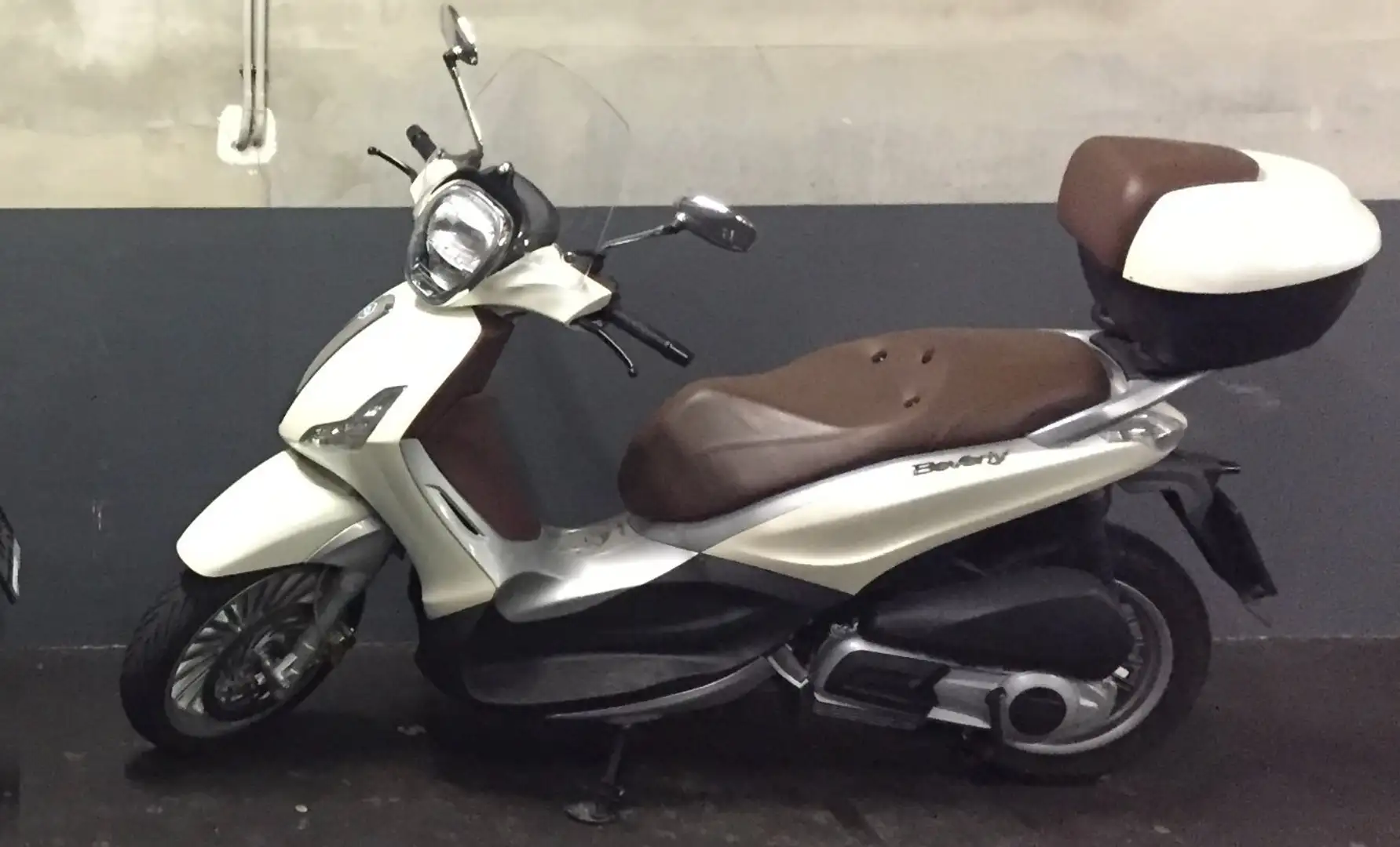Piaggio Beverly 300 i.e. Beige - 1