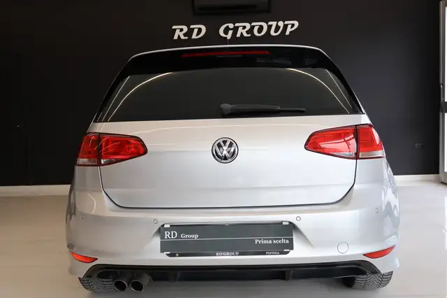 Volkswagen Golf view 5