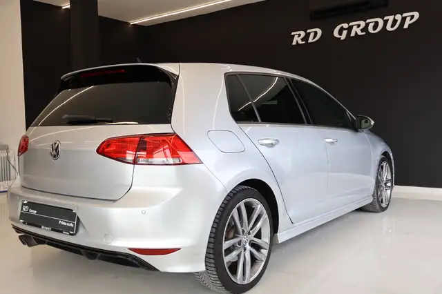 Volkswagen Golf view 6