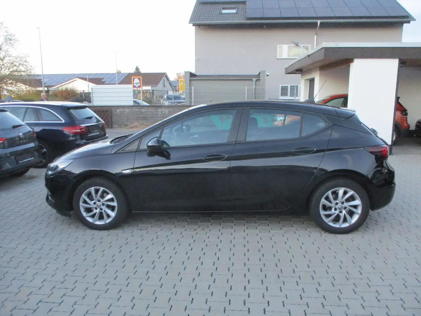 Opel Astra 1.5 Diesel NAVI TEMPO SITZH PDC 8-FACH-ALU Negro - 1