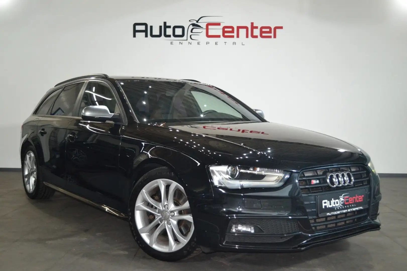 Audi S4 Avant 3.0 TFSI quattro*Schale*B&O*Pano* Schwarz - 2