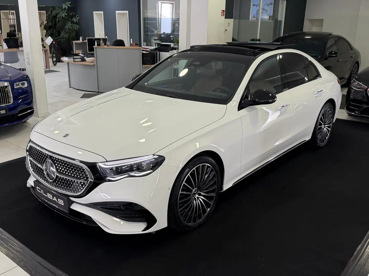Mercedes-Benz E 200 AMG Line Premium Plus *PANO*SUPERSCREEN* Blanco - 2
