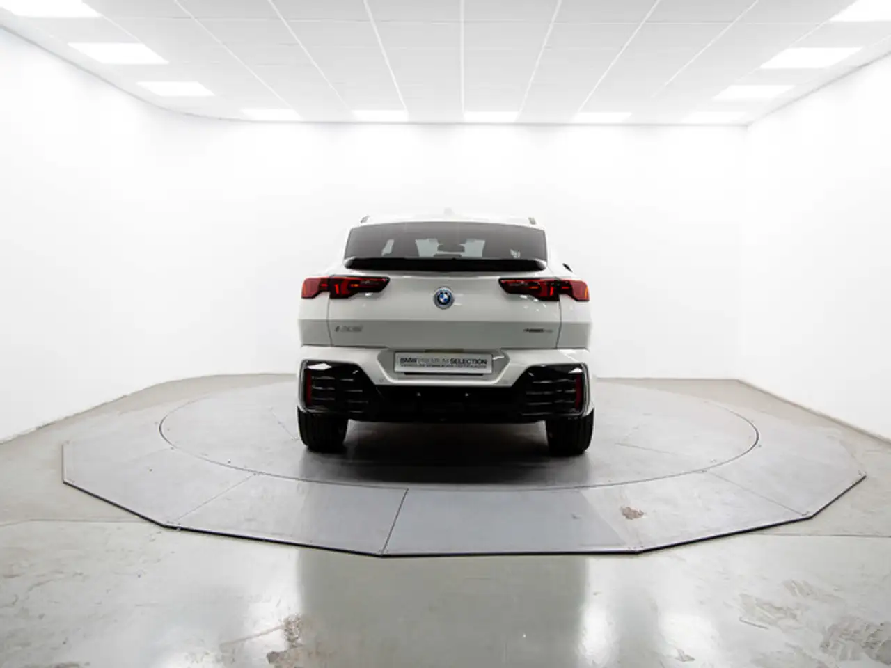 BMW iX2 2026